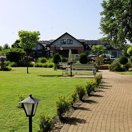Dworek Jablonna Jablonna Majatek Exterior foto